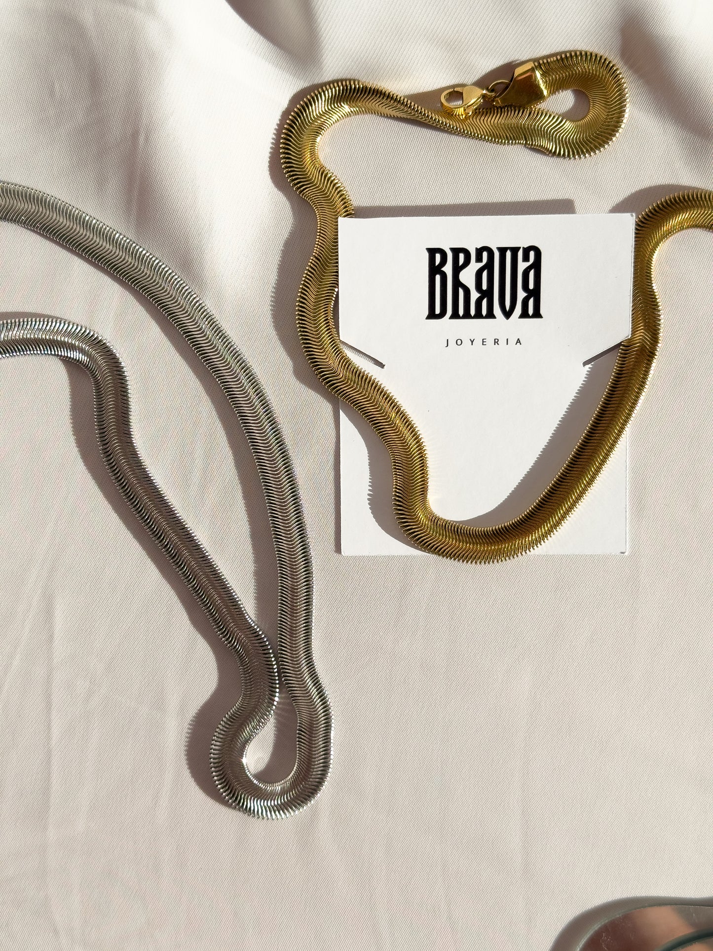 BRAVA NECKLACE